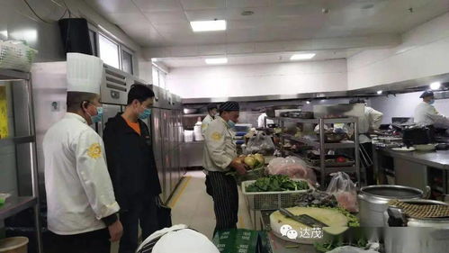 達茂旗市場監(jiān)督管理局全力保障‘兩會’期間餐飲服務與家政服務食品安全